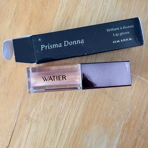 Watier Prisma Donna Lip Gloss ✨
Sheer shimmer gloss • 4.5 mL